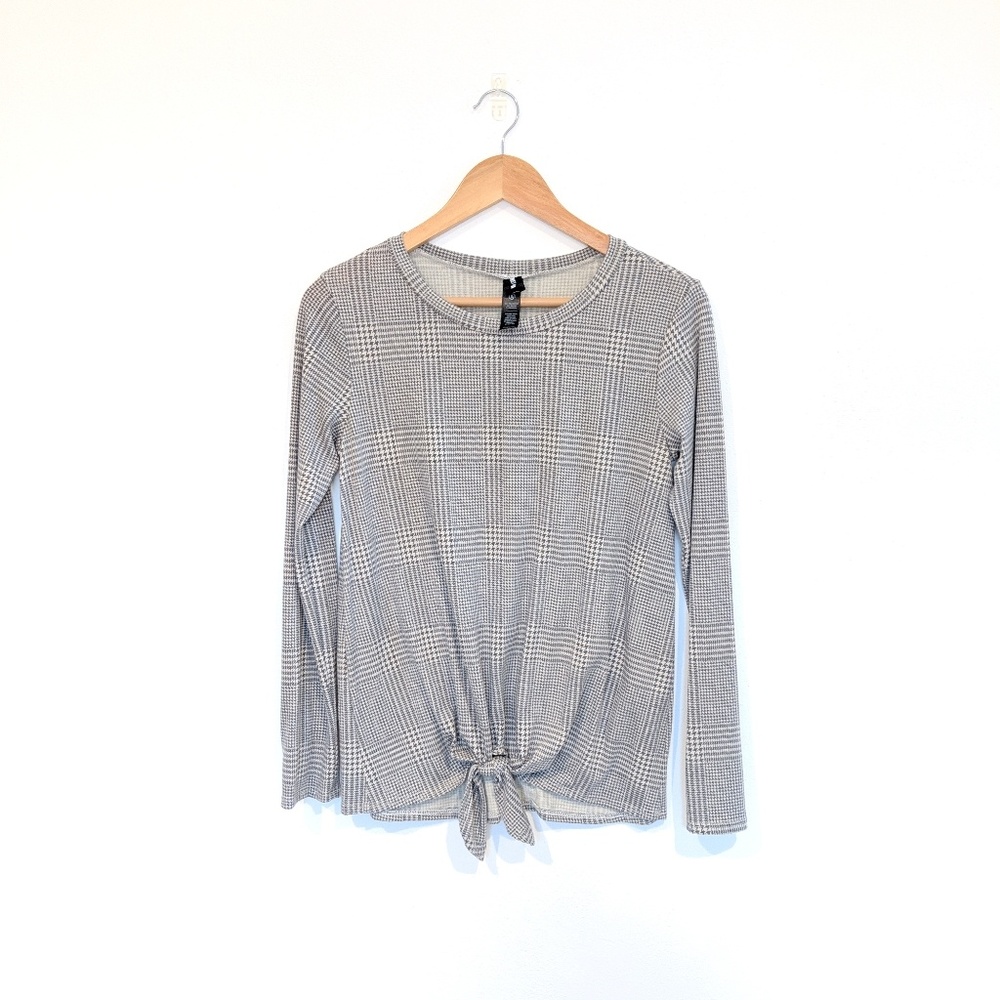 Agnes and Dora top houndstooth front knot EUC